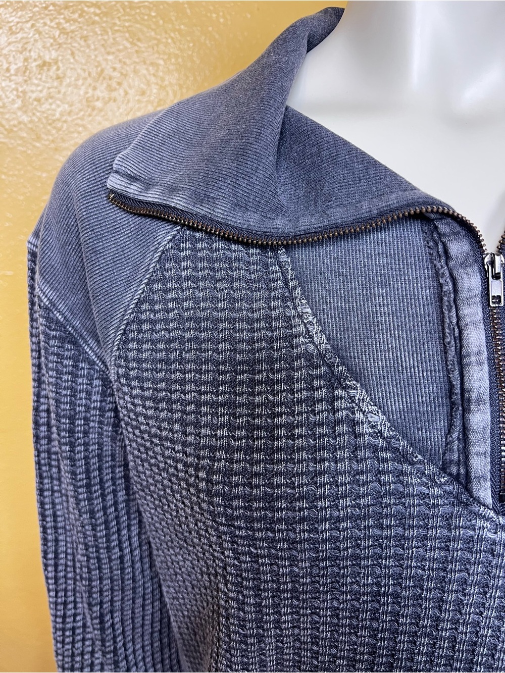 Easel Los Angeles Oversized Waffle Knit Half Zip Pullover Gray Large - Picture 4 of 8